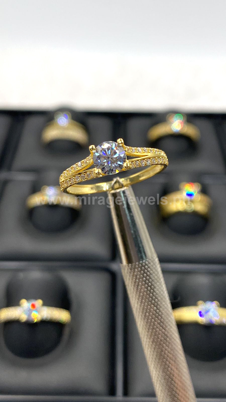 Giana 18K Ring in 18K Real Gold – Mirage Jewels