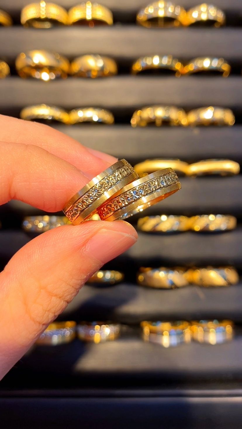 Honest 18K Wedding Ring in 18K Real Gold – Mirage Jewels