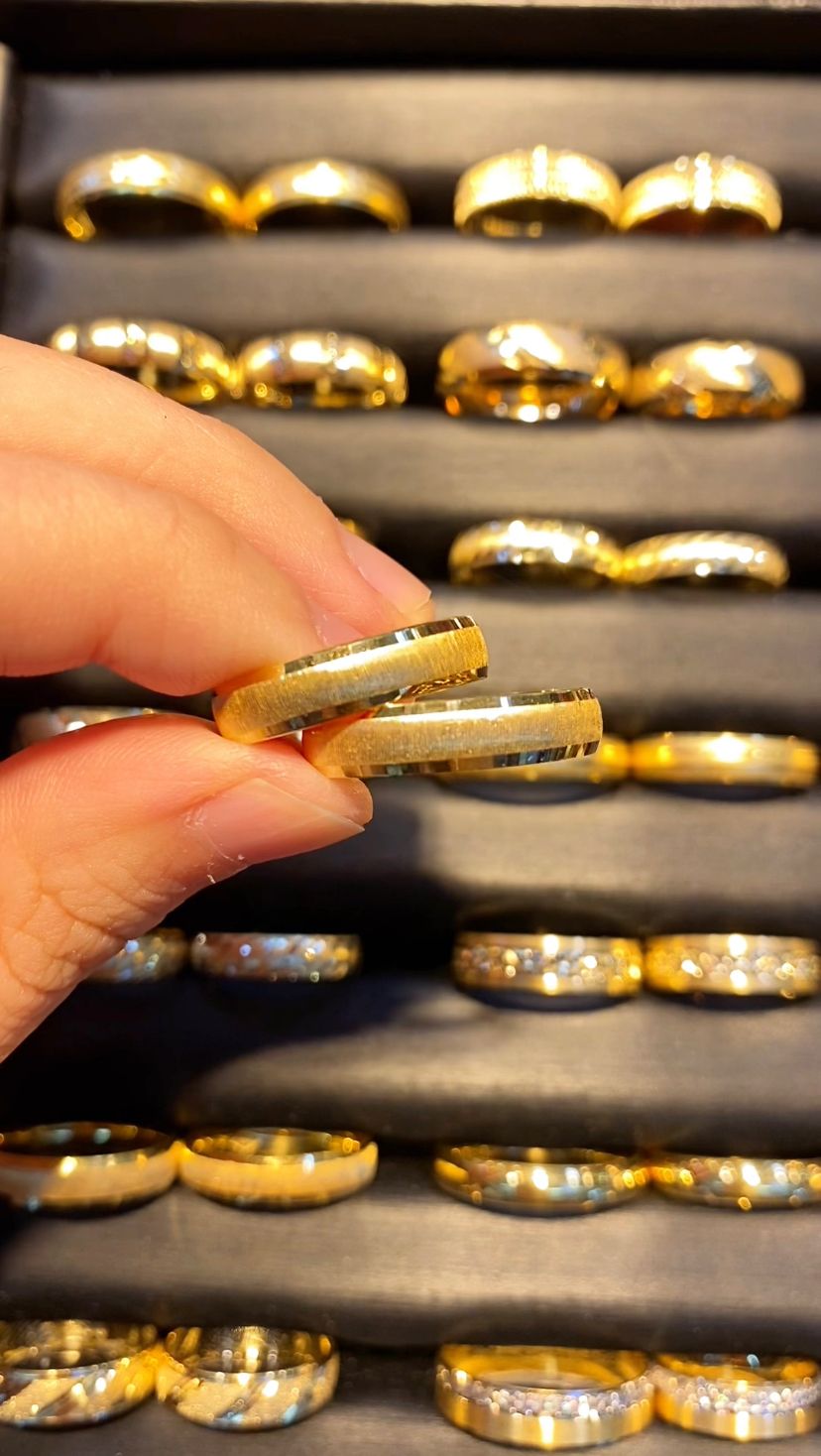 Radiant 18K Wedding Ring in 18K Real Gold – Mirage Jewels