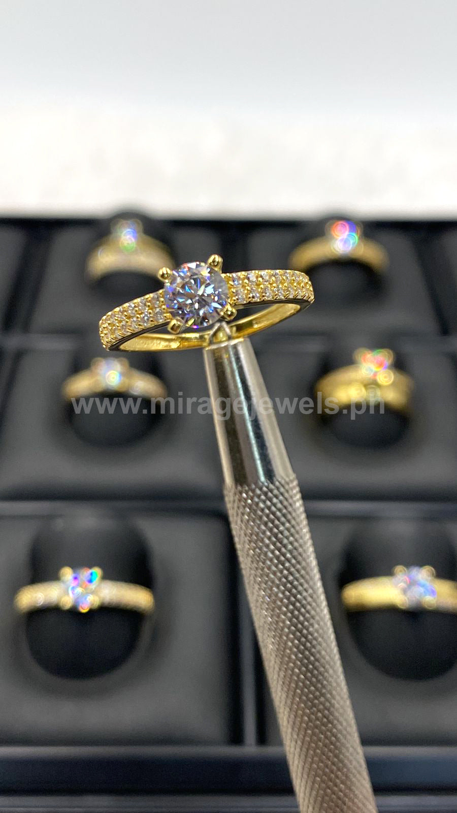 Nisan 18K Ring in 18K Real Gold – Mirage Jewels